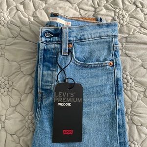 NWT Levi Jeans